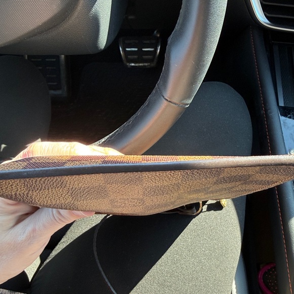 Authentic Louis Vuitton Damier Neverfull GM Pochette Cherry interior - Picture 12 of 12